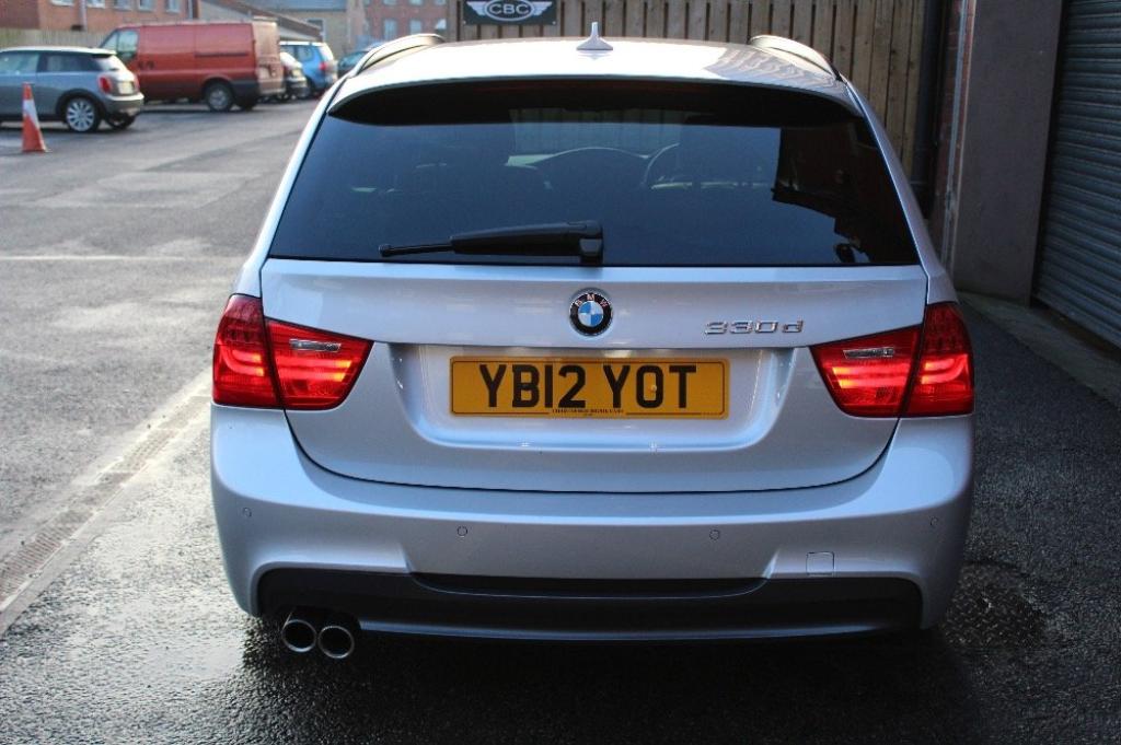 BMW 3 SERIES
