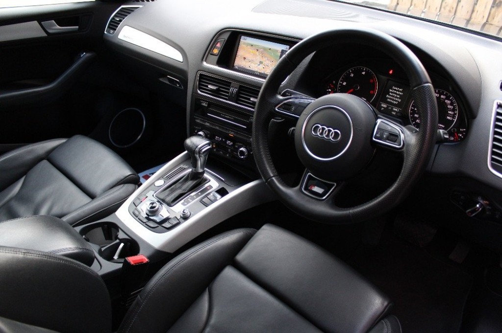 AUDI Q5
