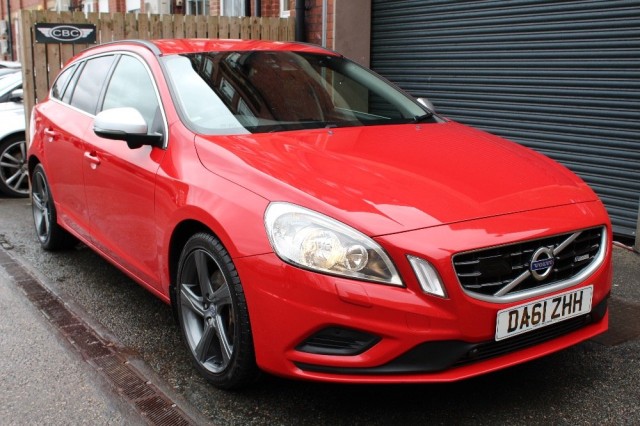 VOLVO V60 D5 R-DESIGN