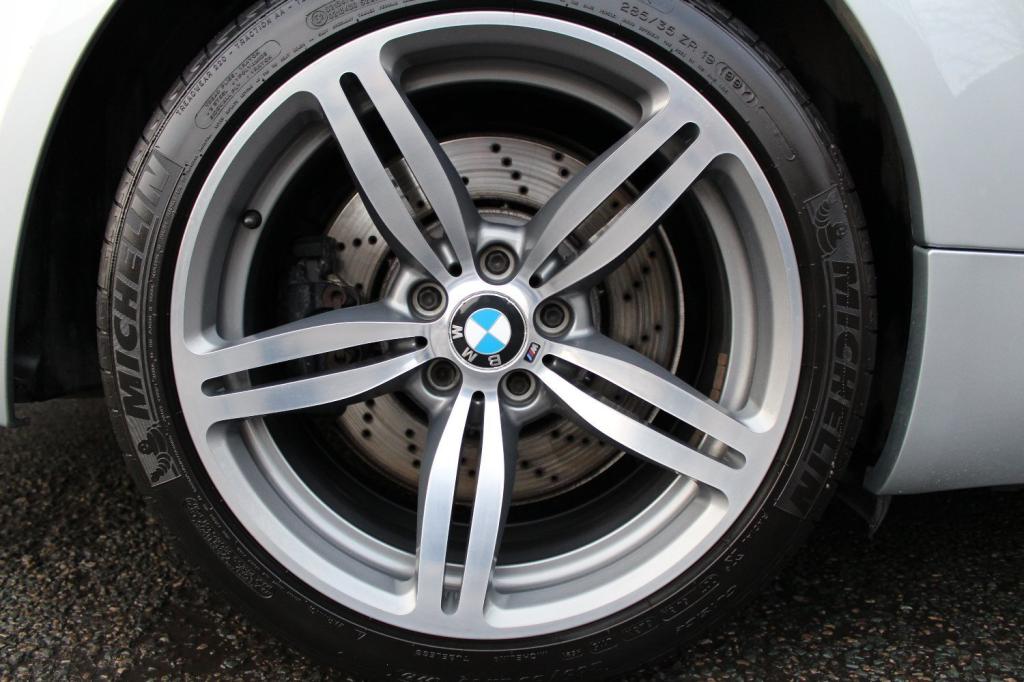 BMW 6 SERIES