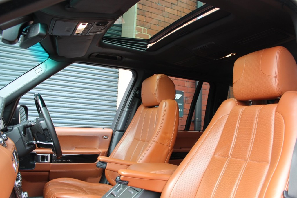 LAND ROVER RANGE ROVER