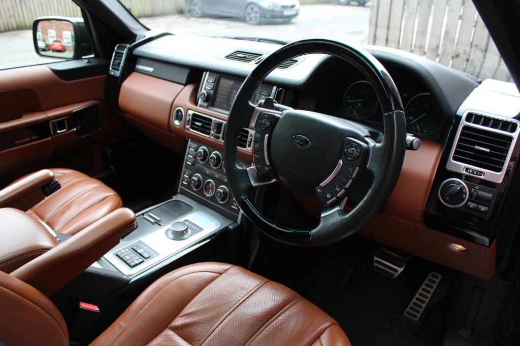 LAND ROVER RANGE ROVER