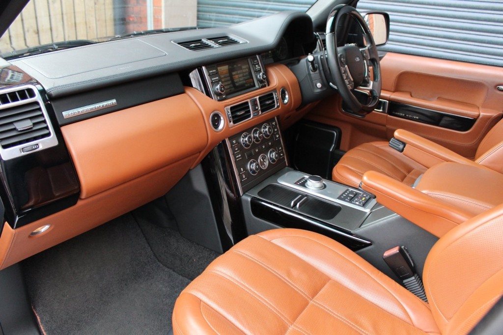 LAND ROVER RANGE ROVER
