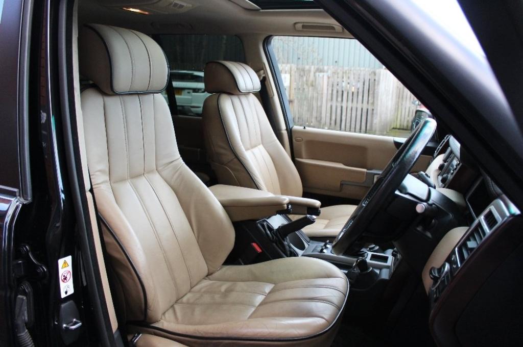 LAND ROVER RANGE ROVER