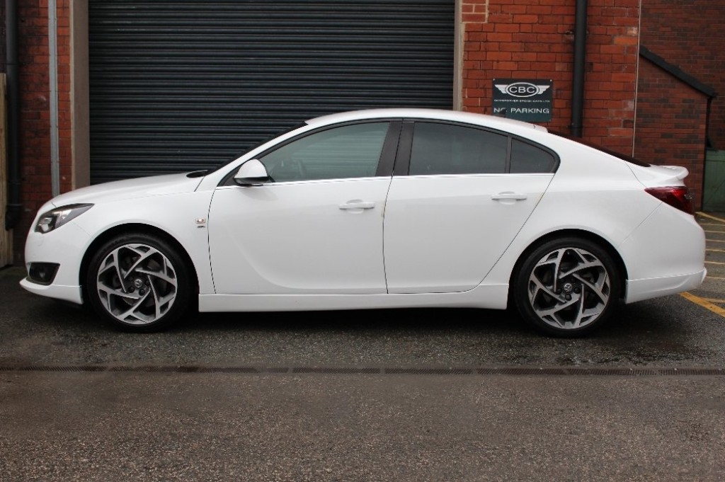 VAUXHALL INSIGNIA