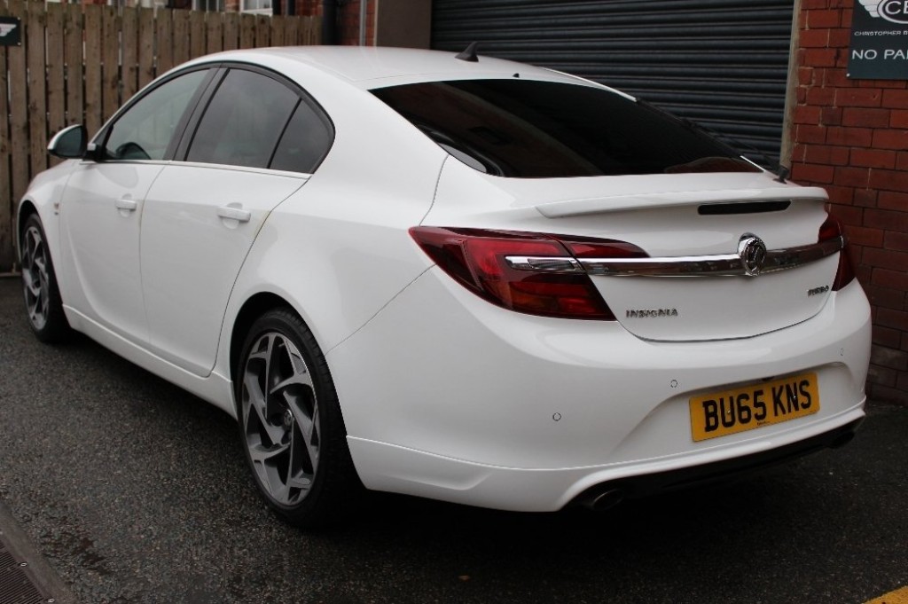 VAUXHALL INSIGNIA