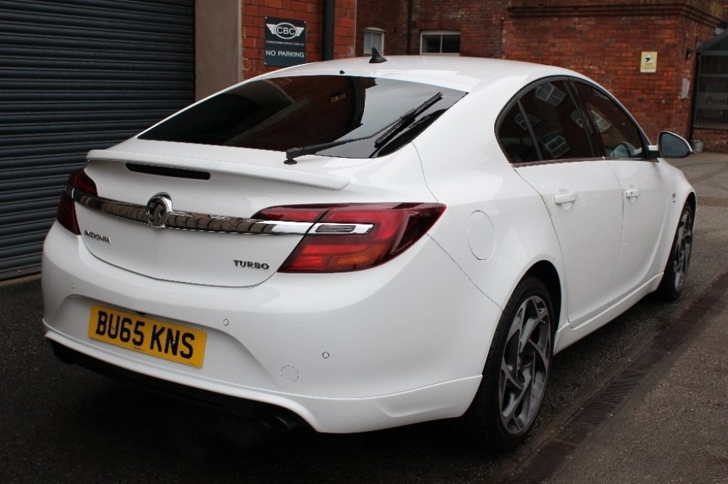 VAUXHALL INSIGNIA