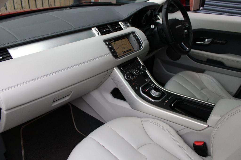 LAND ROVER RANGE ROVER EVOQUE