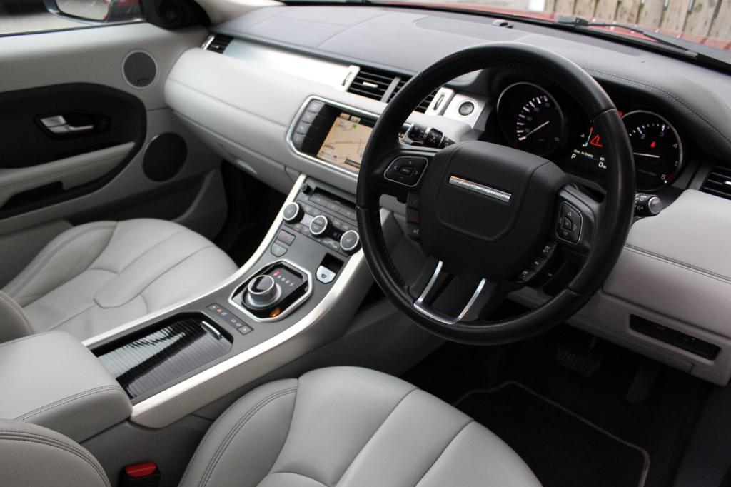 LAND ROVER RANGE ROVER EVOQUE