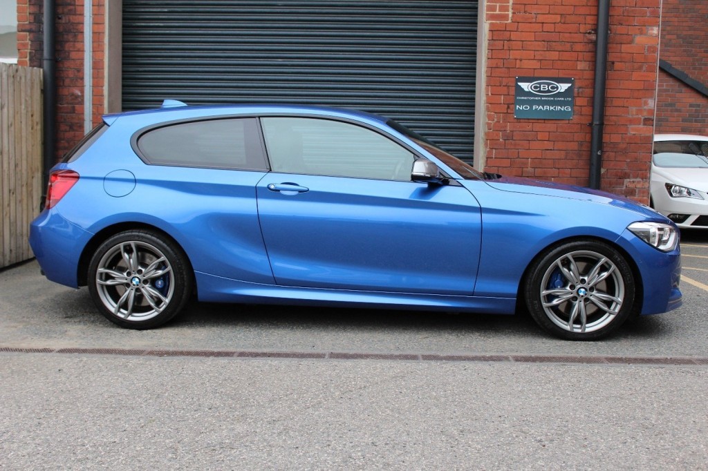 BMW 1 SERIES