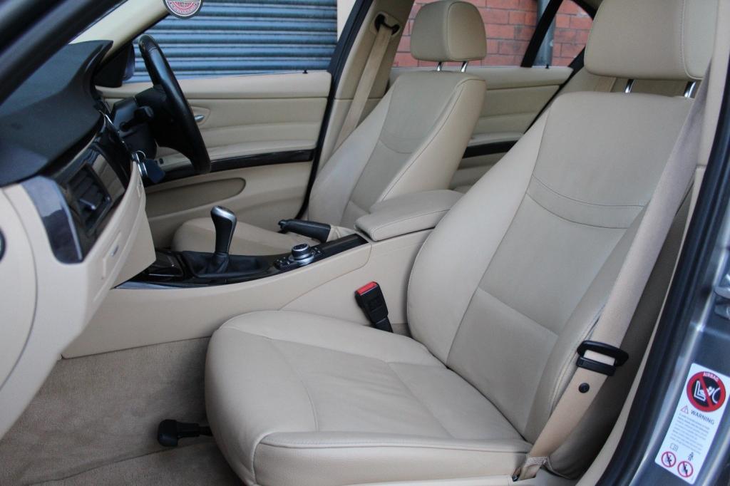 BMW 3 SERIES