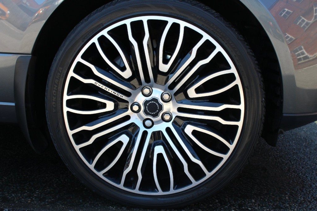 LAND ROVER RANGE ROVER