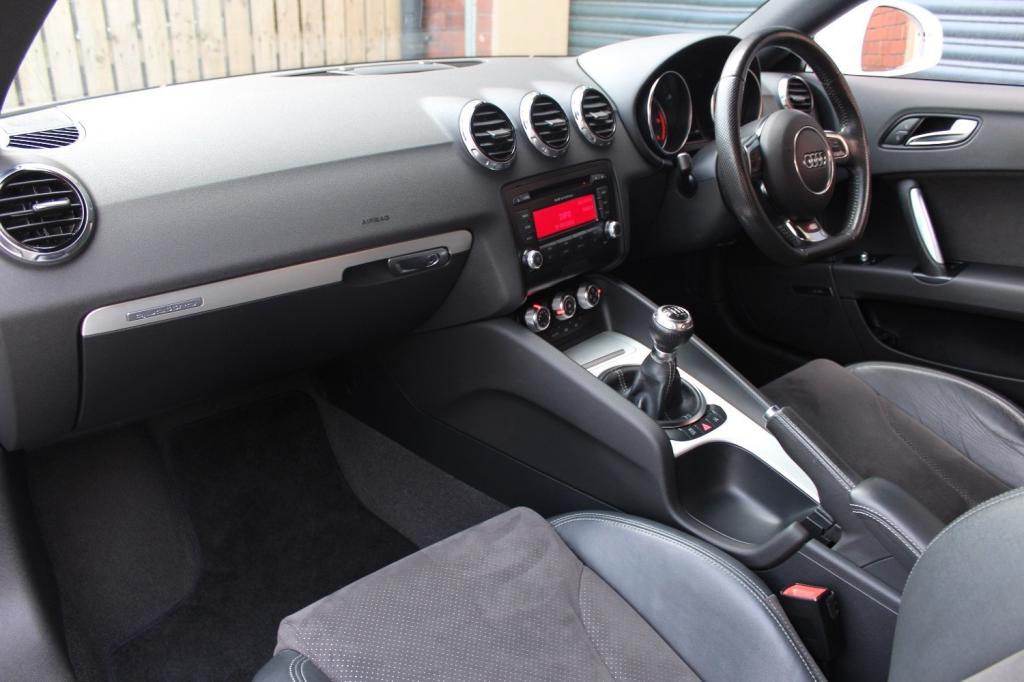 AUDI TT