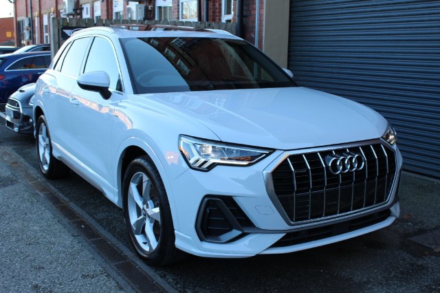 AUDI Q3 35 TDi 150 Quattro Start-Stop S Line