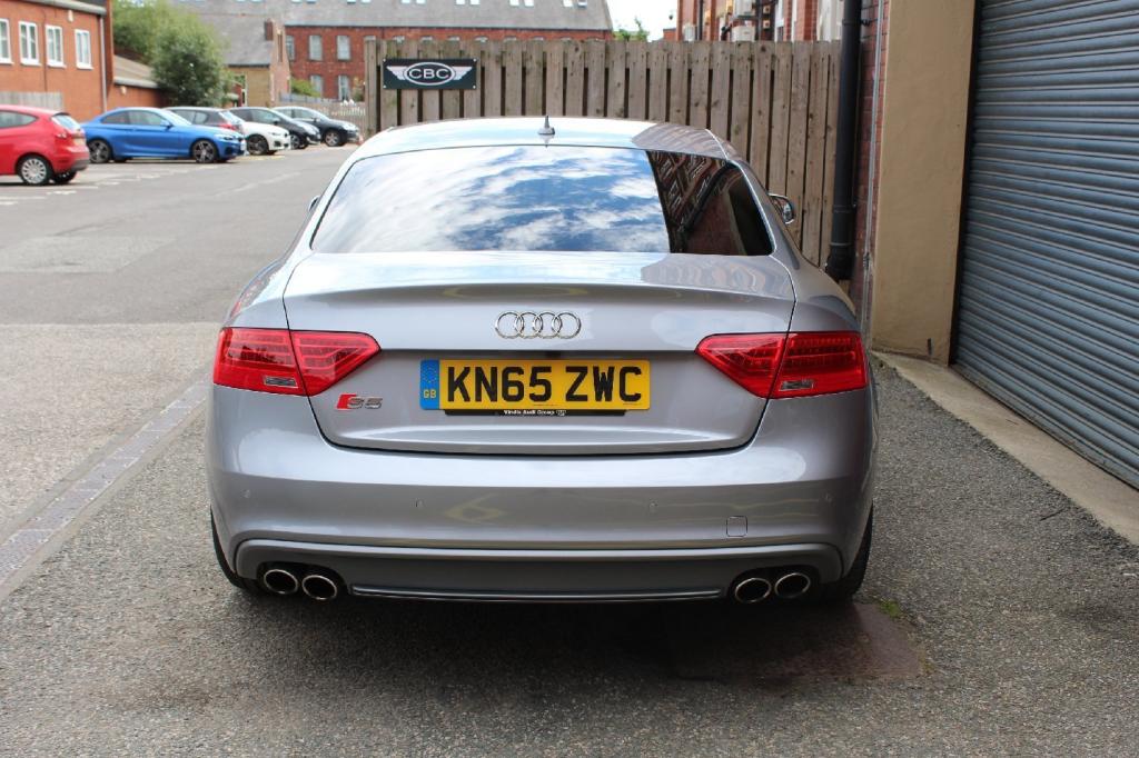 AUDI S5