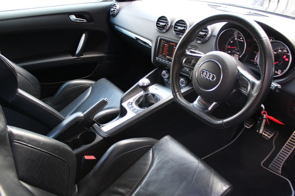 AUDI TT