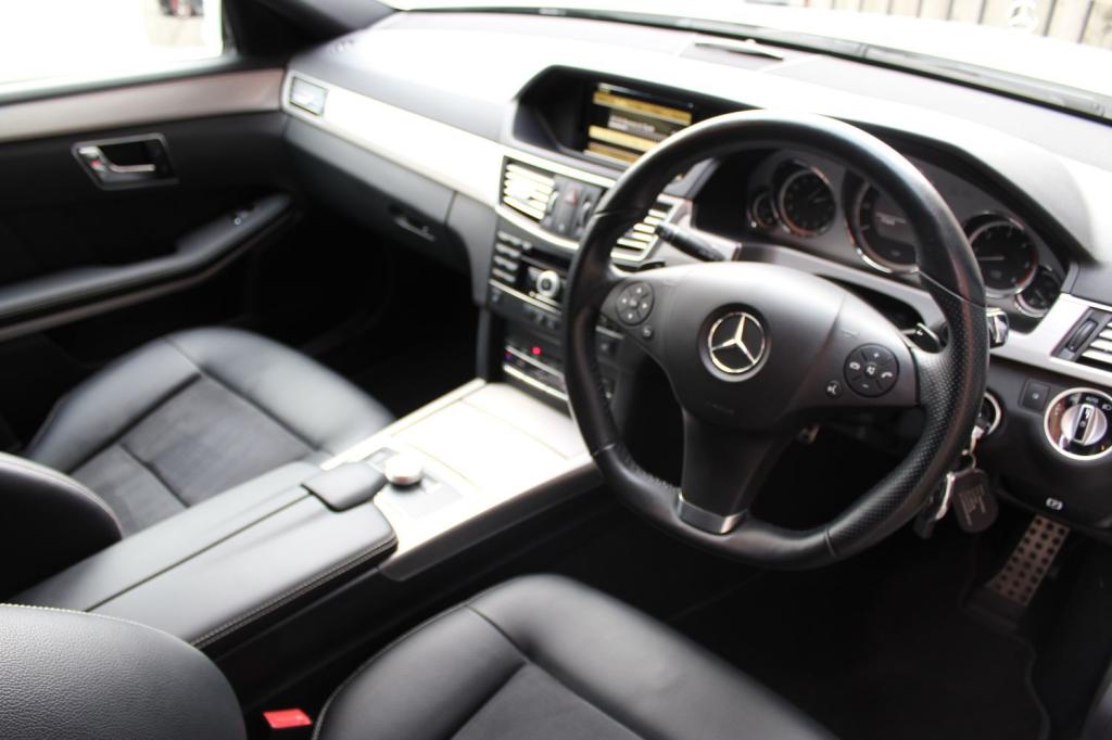 MERCEDES-BENZ E CLASS