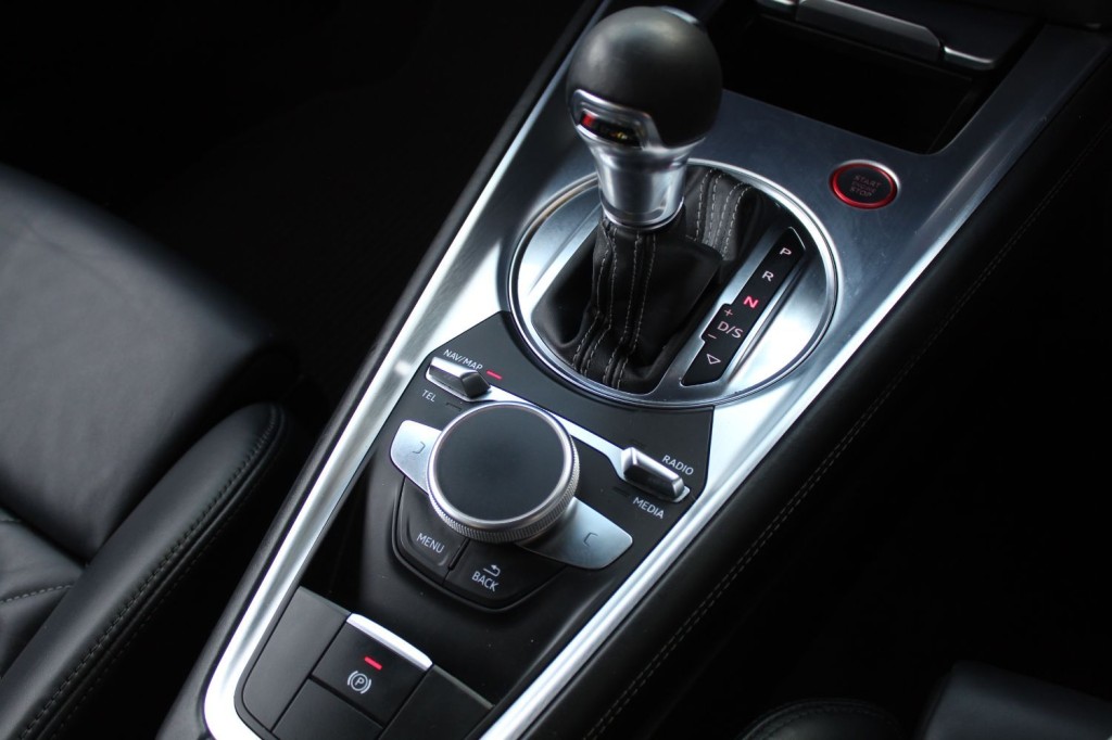 AUDI TT