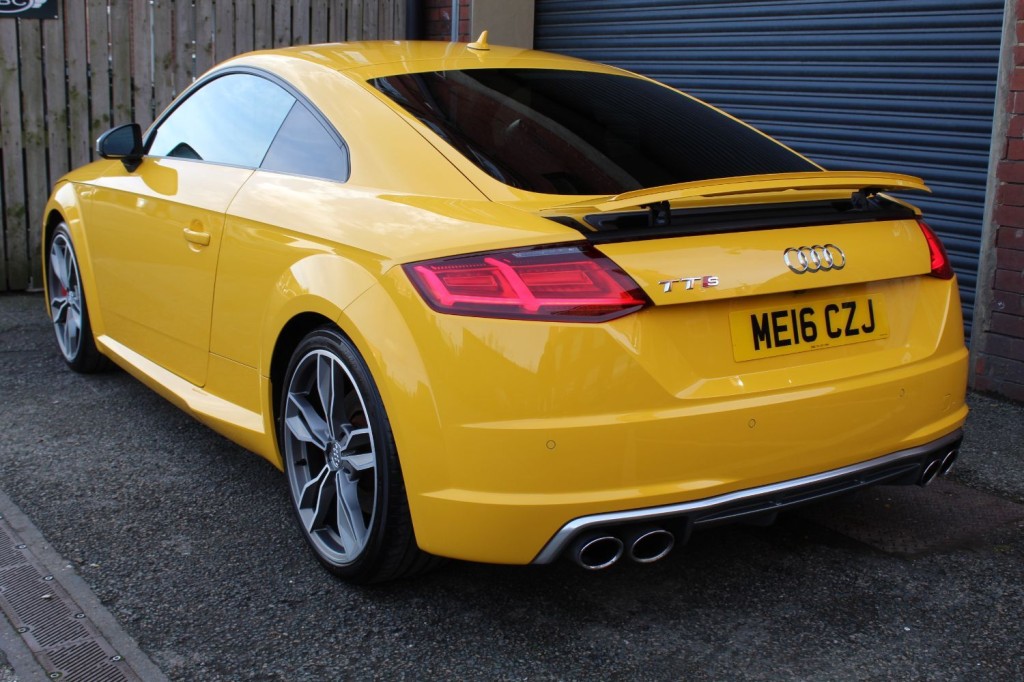 AUDI TT
