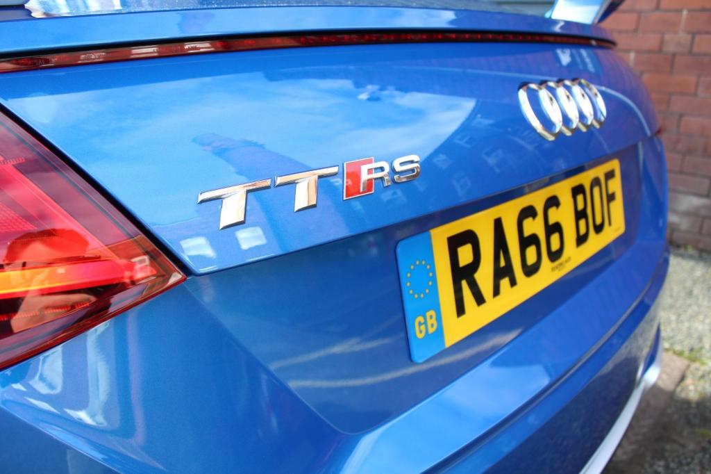 AUDI TT