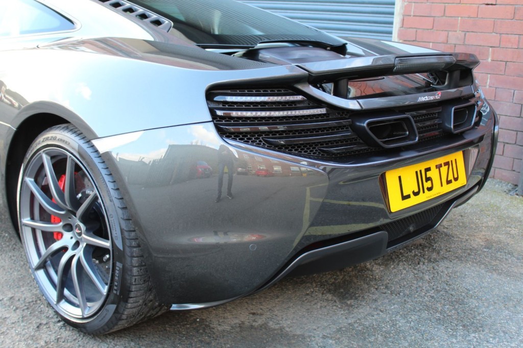 MCLAREN 650S