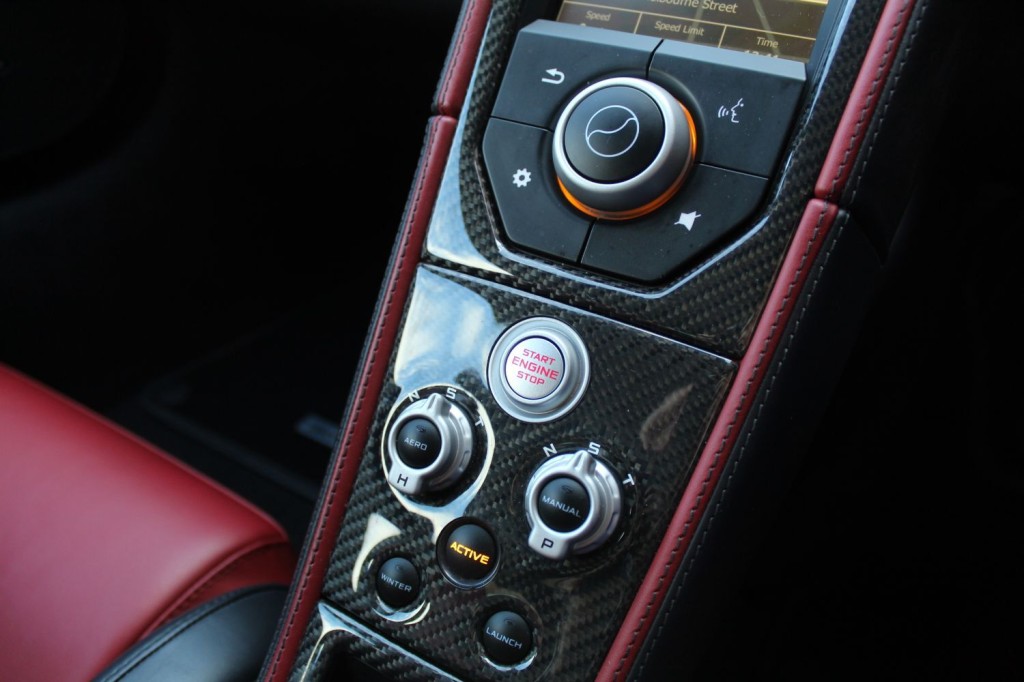 MCLAREN 650S