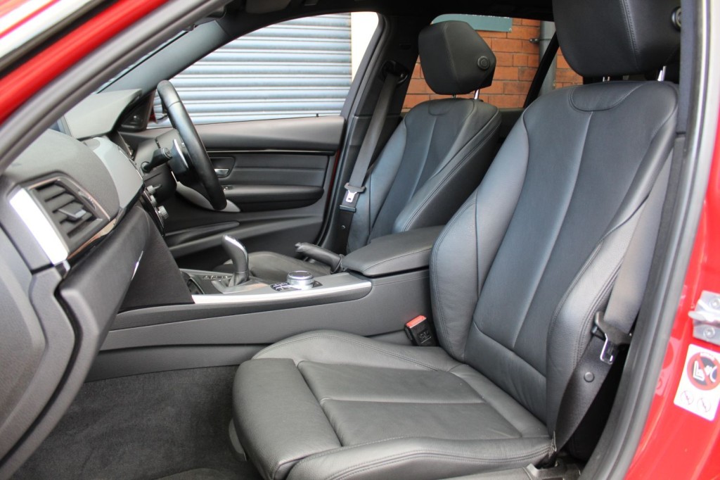 BMW 3 SERIES