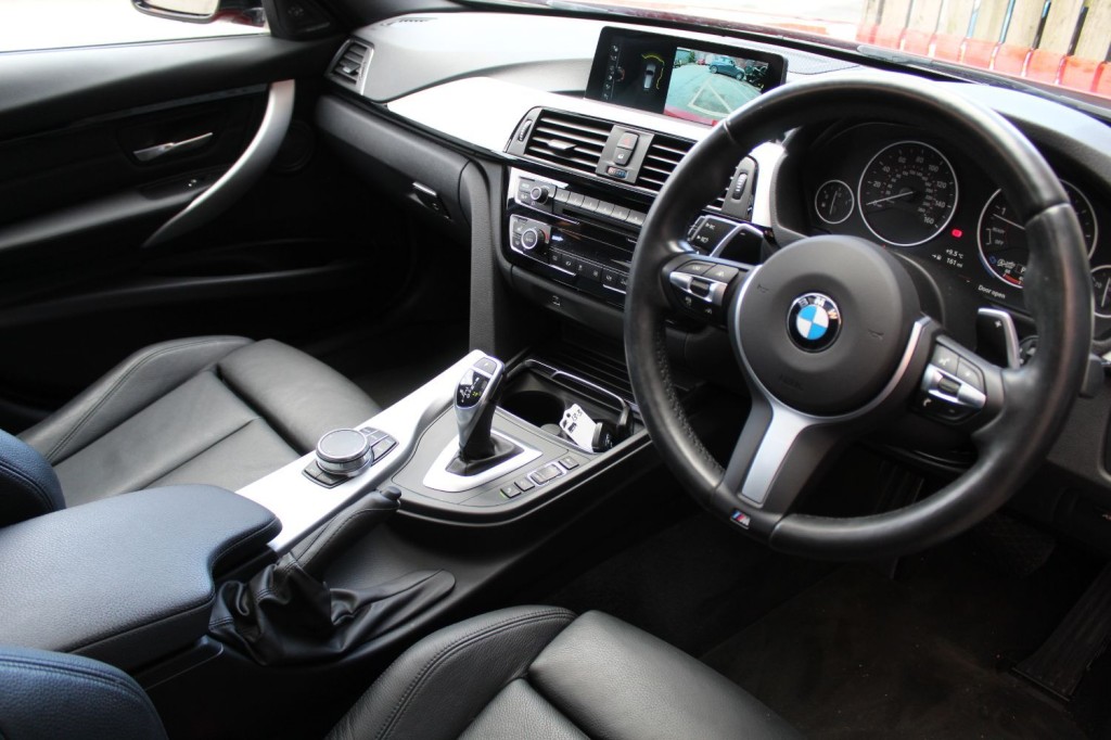 BMW 3 SERIES