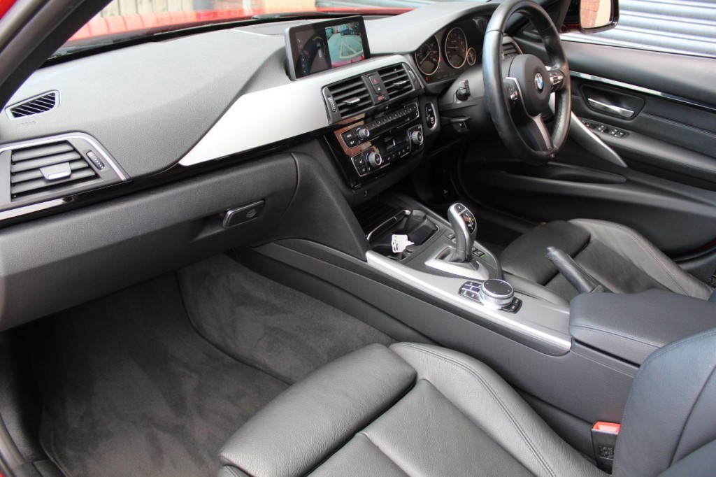 BMW 3 SERIES