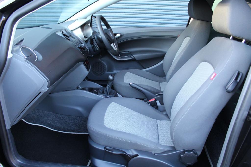 SEAT IBIZA