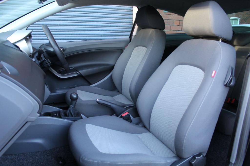 SEAT IBIZA
