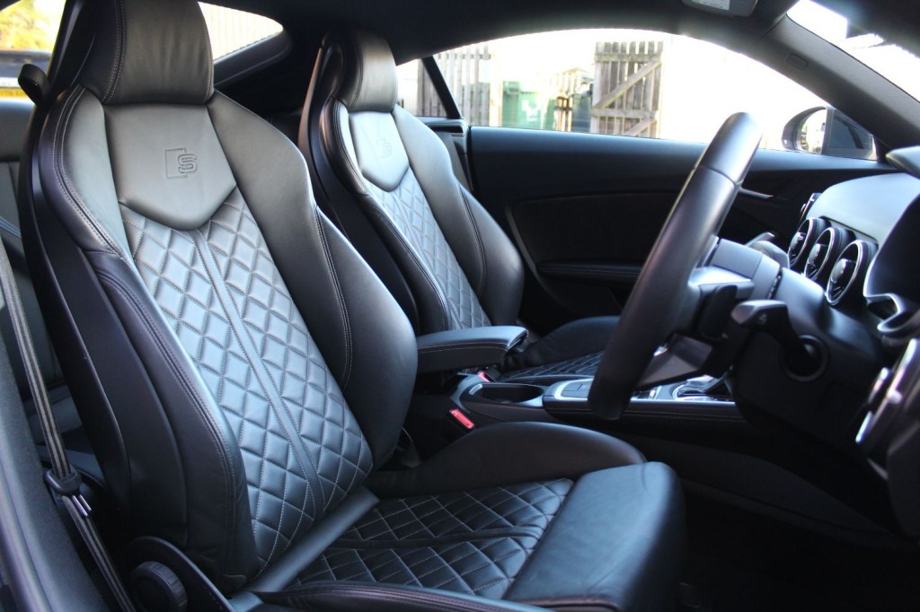 AUDI TT