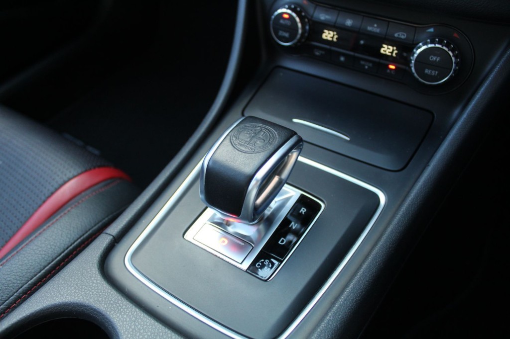 MERCEDES-BENZ GLA CLASS