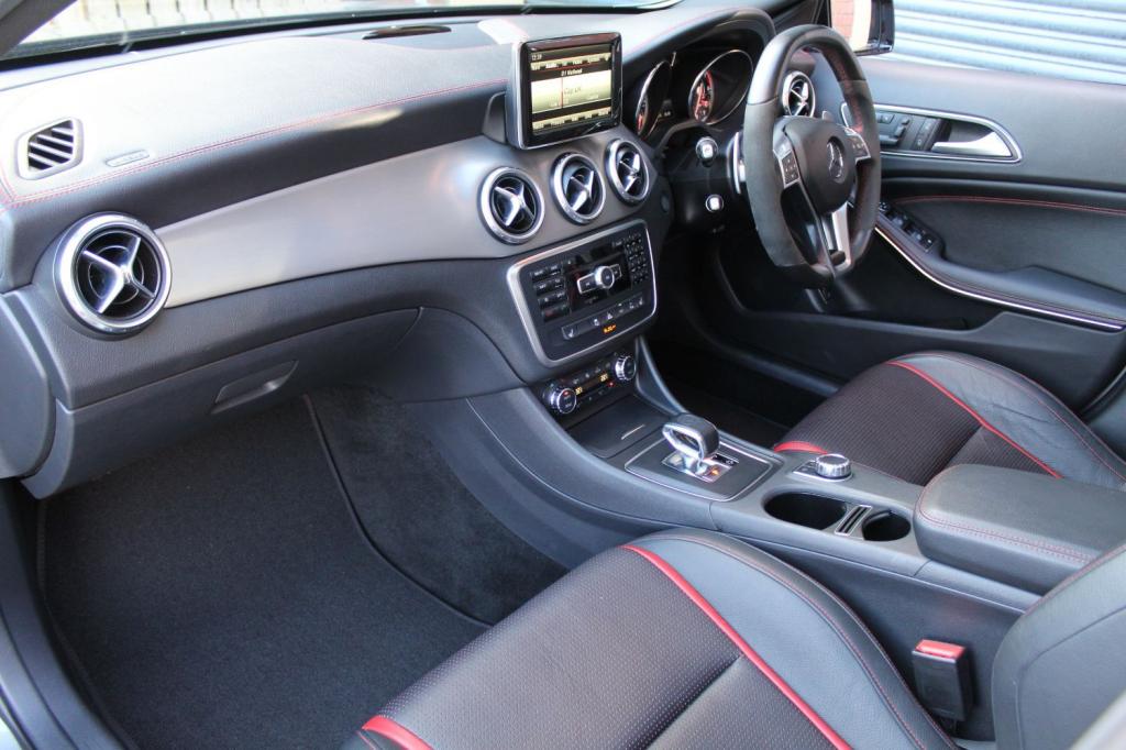 MERCEDES-BENZ GLA CLASS