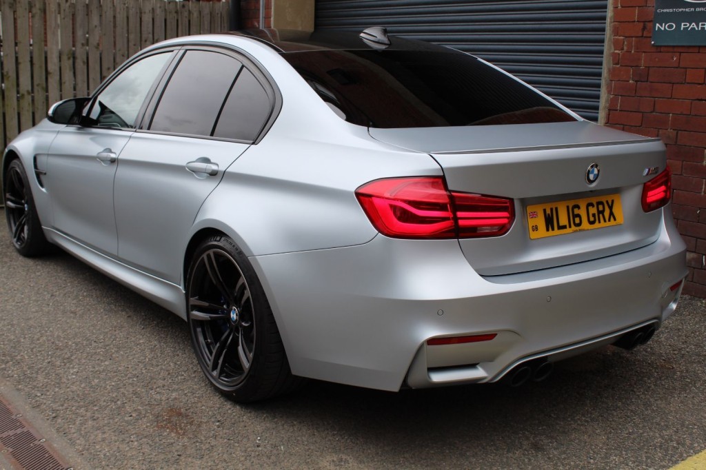 BMW 3 SERIES