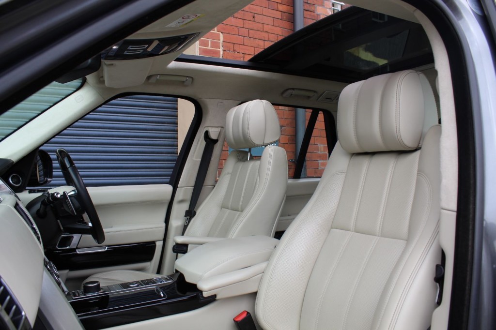 LAND ROVER RANGE ROVER