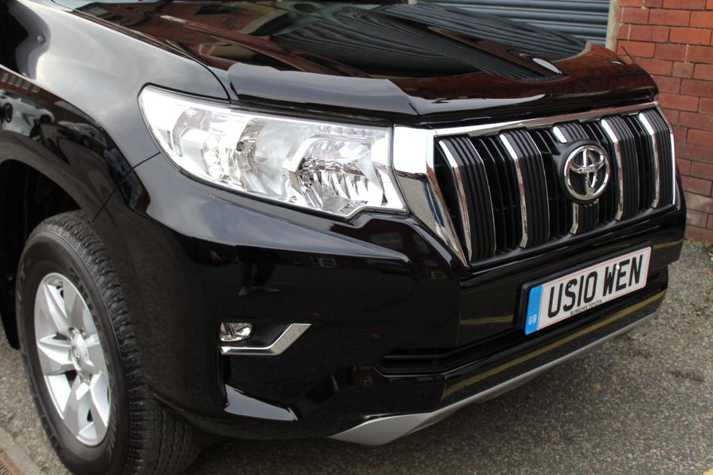 TOYOTA LAND CRUISER