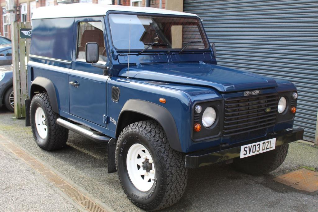 LAND ROVER DEFENDER