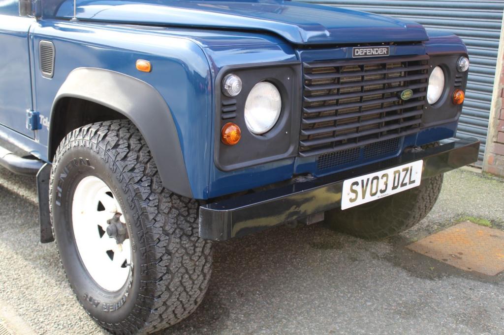 LAND ROVER DEFENDER