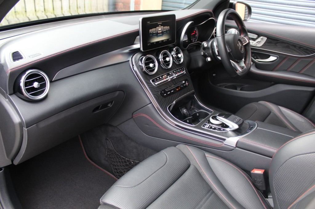 MERCEDES-BENZ GLC