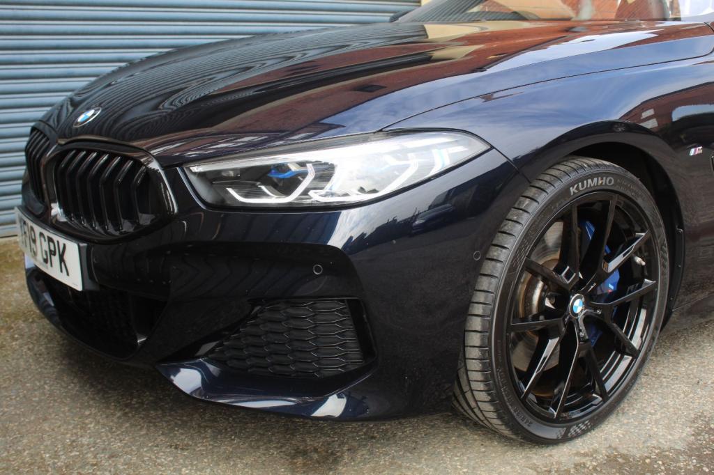 BMW 8 SERIES