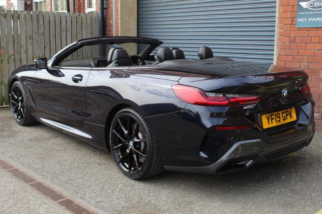 BMW 8 SERIES