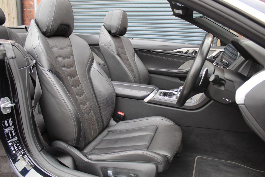 BMW 8 SERIES