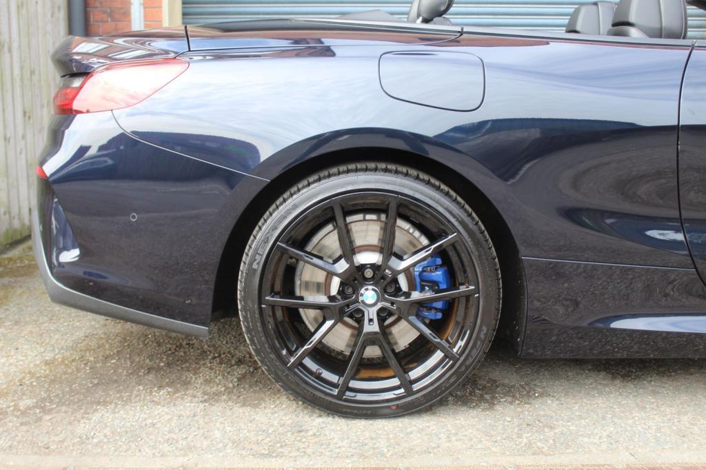 BMW 8 SERIES