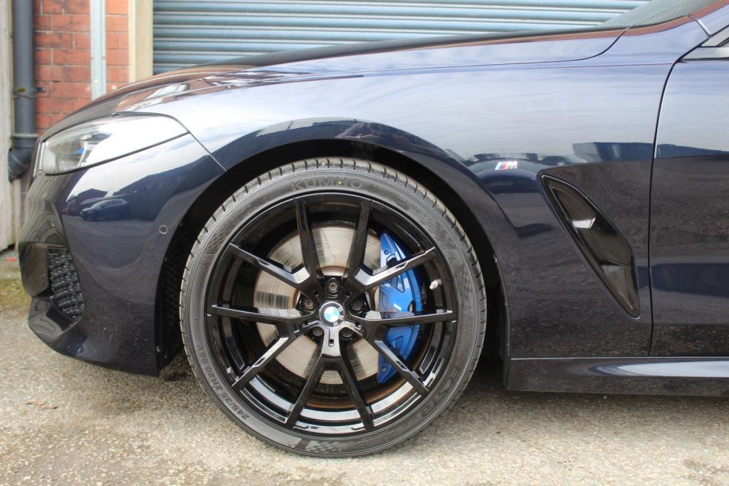 BMW 8 SERIES
