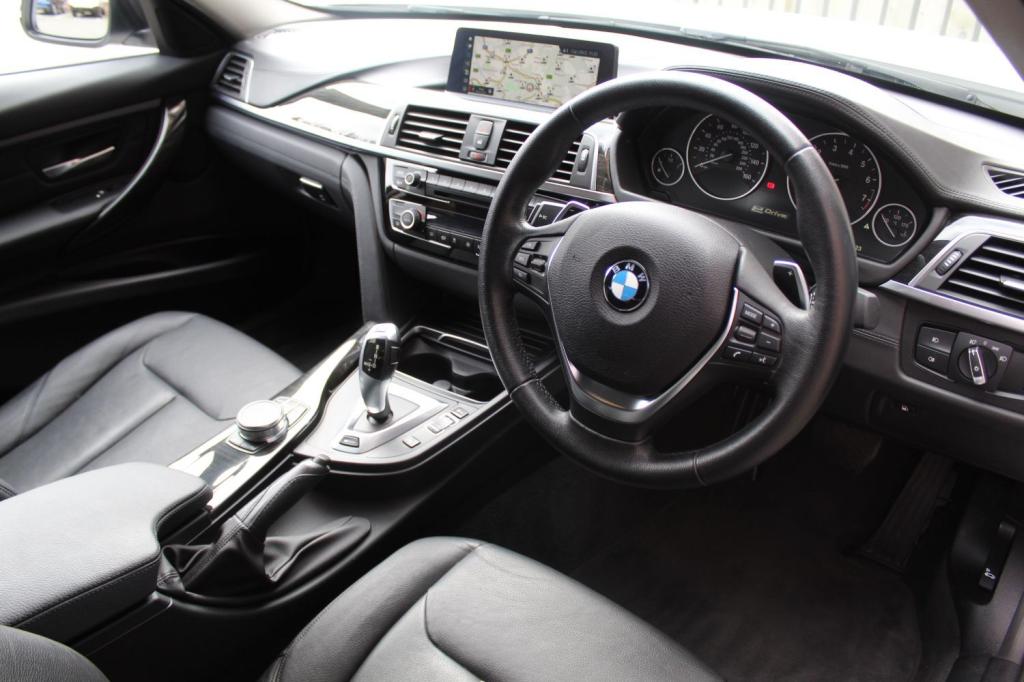 BMW 3 SERIES