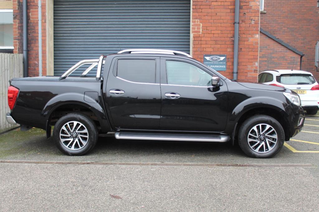 NISSAN NAVARA