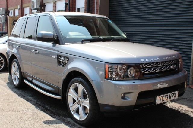 LAND ROVER RANGE ROVER SPORT SDV6 HSE BLACK