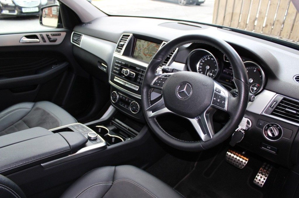 MERCEDES-BENZ M CLASS