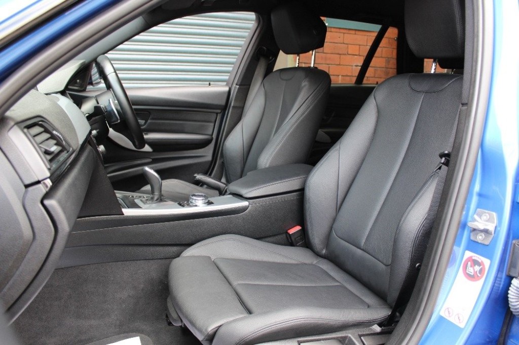 BMW 3 SERIES